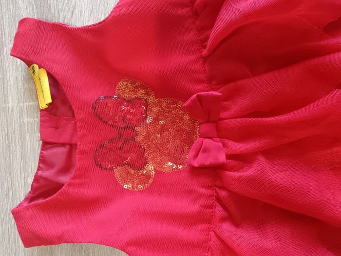 C45 robe type cérémonie rouge Disney 18 mois - photo numéro 3