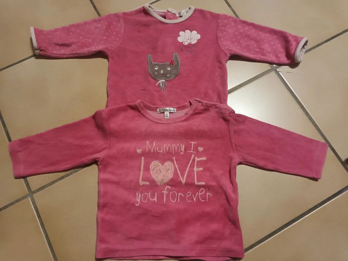 2 hauts de pyjamas velours