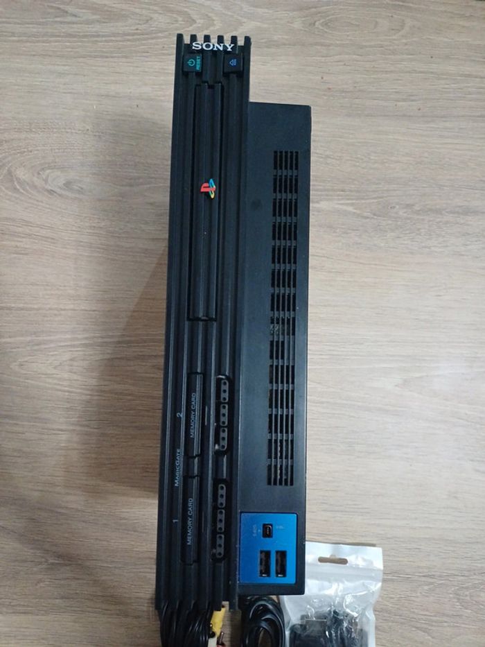Console Playstation 2 Scph 39004 + câbles - photo numéro 3