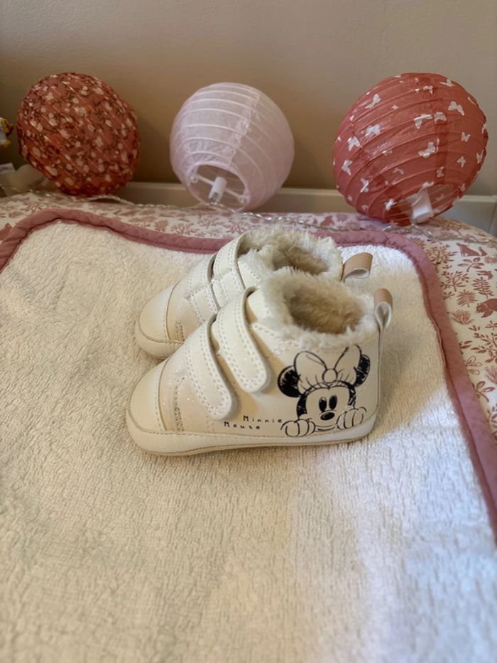 Chaussures bébé Minnie Disney 3-6 mois - photo numéro 2