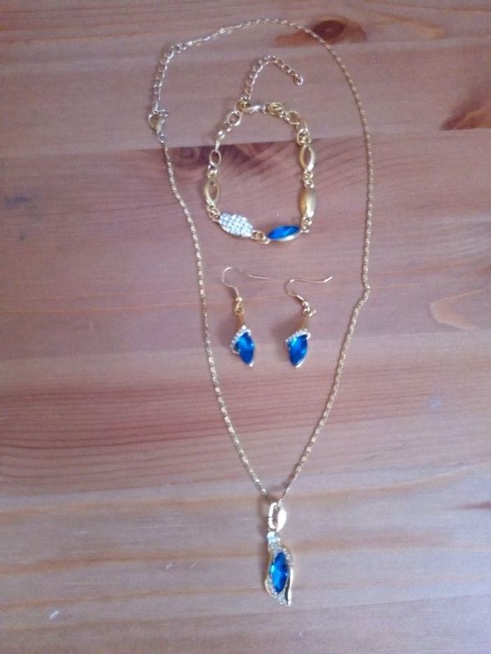 POUR FEMME