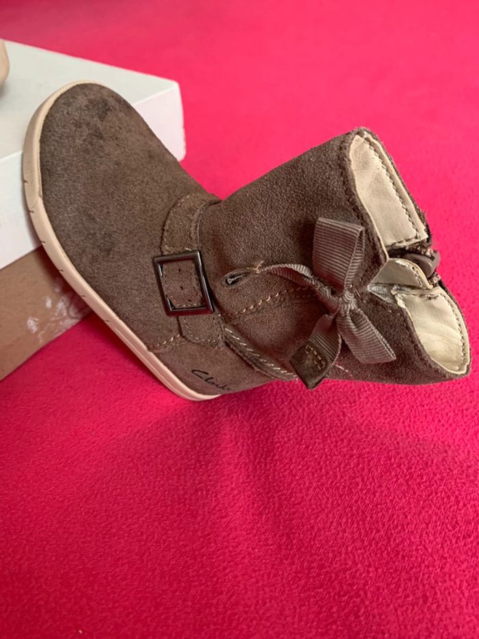 Bottes Clarks pointure 21 - photo numéro 2