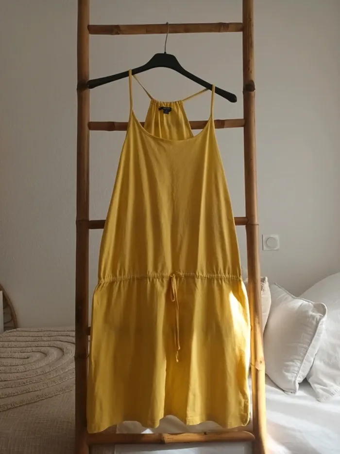 Robe d'été jaune taille M