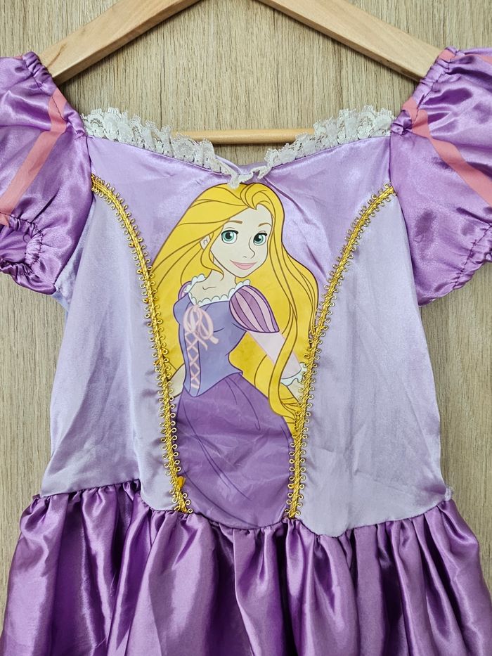 Robe Raiponce 7/8 ans - photo numéro 2