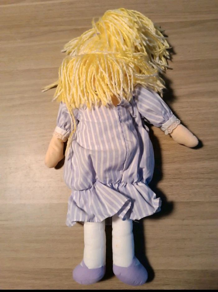 Poupée en tissus - photo numéro 3