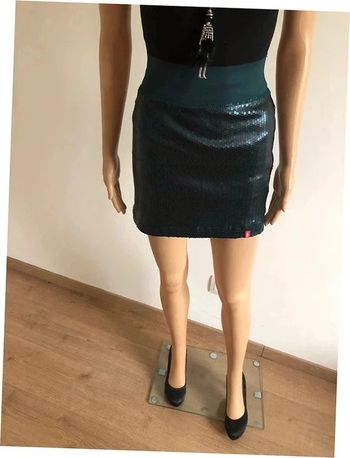 Jupe verte foncée neuve avec sequins Esprit taille M (valeur 50€)