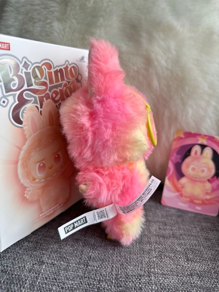 Labubu Big Into Energy Loyalty plush pendant - photo numéro 3