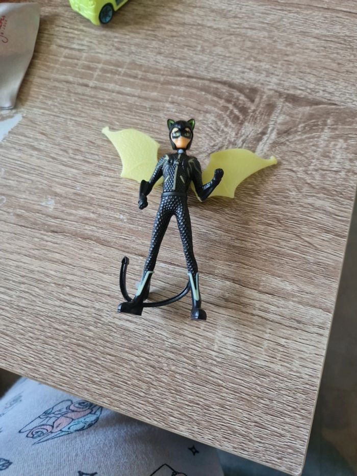 Figurine miraculous