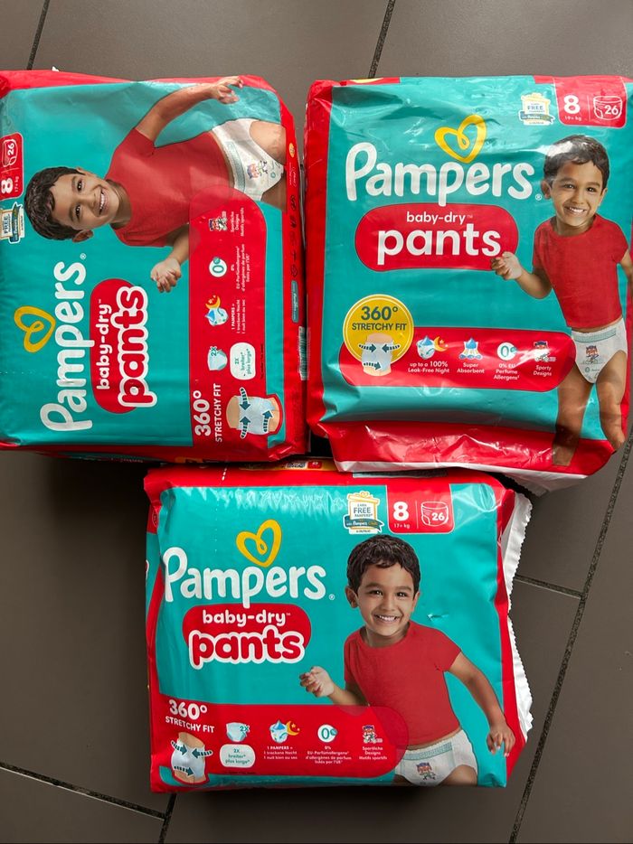 3 paquets de couches Pampers t 6