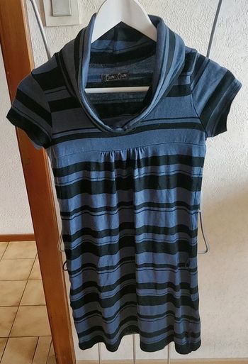 Tunique Cache cache taille 36/S noire et bleue très bon état col roulé