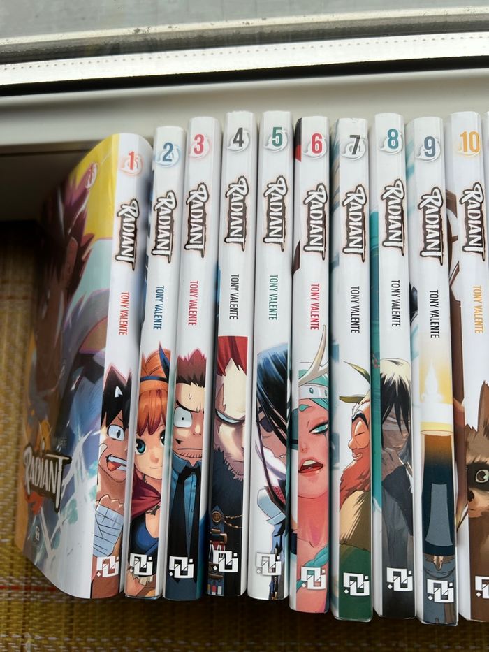 📚 Lot Manga RADIANT — Tomes 1 à 19 + Collector Canal BD + Spin-off + Artbook - photo numéro 10