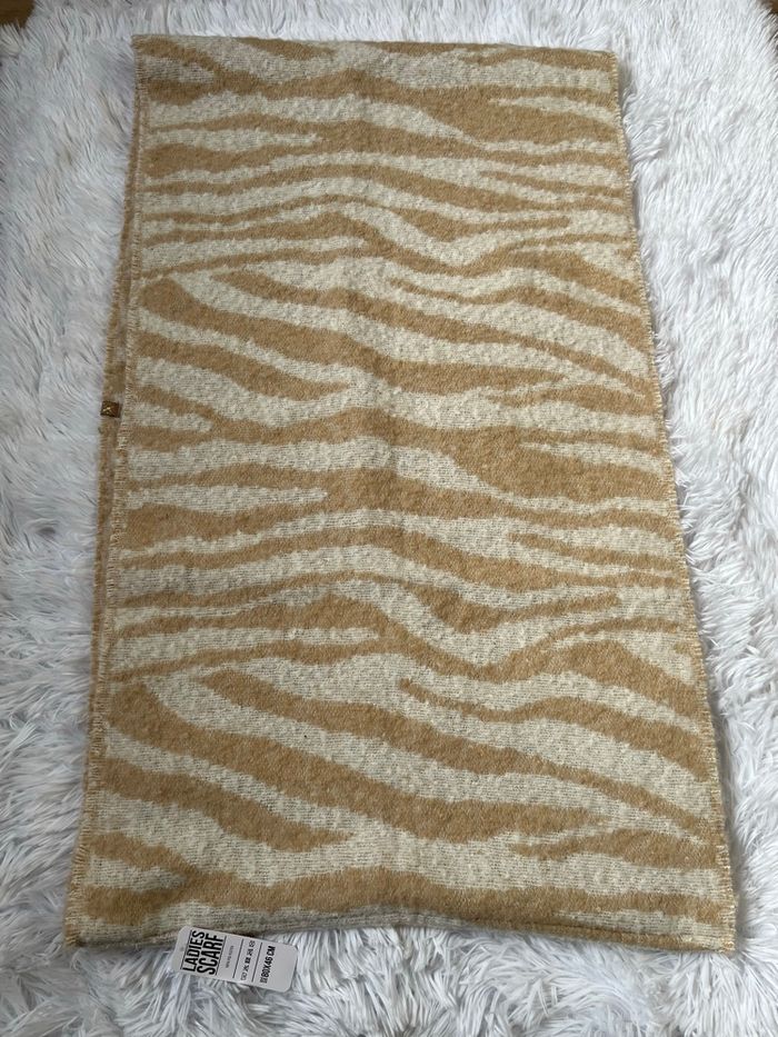 Tour de cou - photo numéro 2