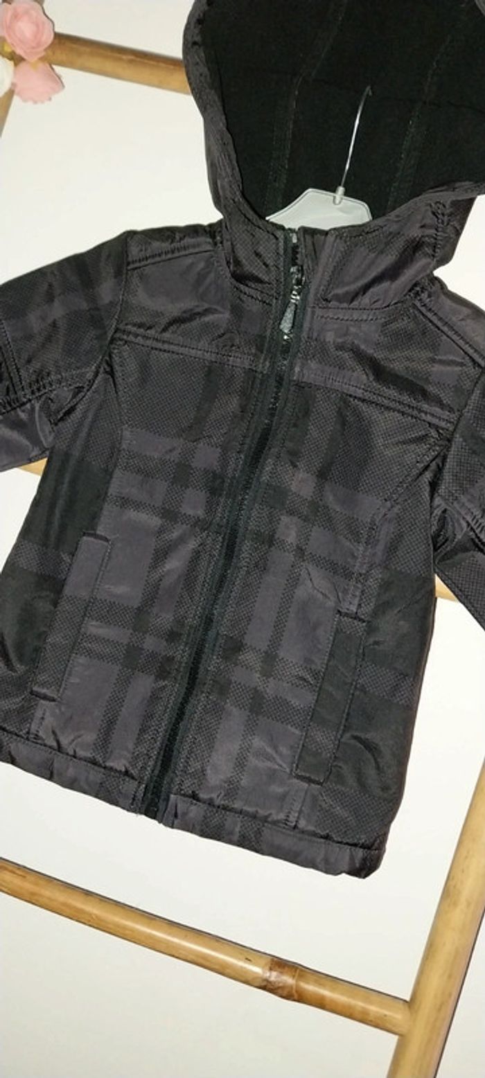 Manteau / Blouson noir intérieur polaire état neuf Taille 2 ans - photo numéro 3