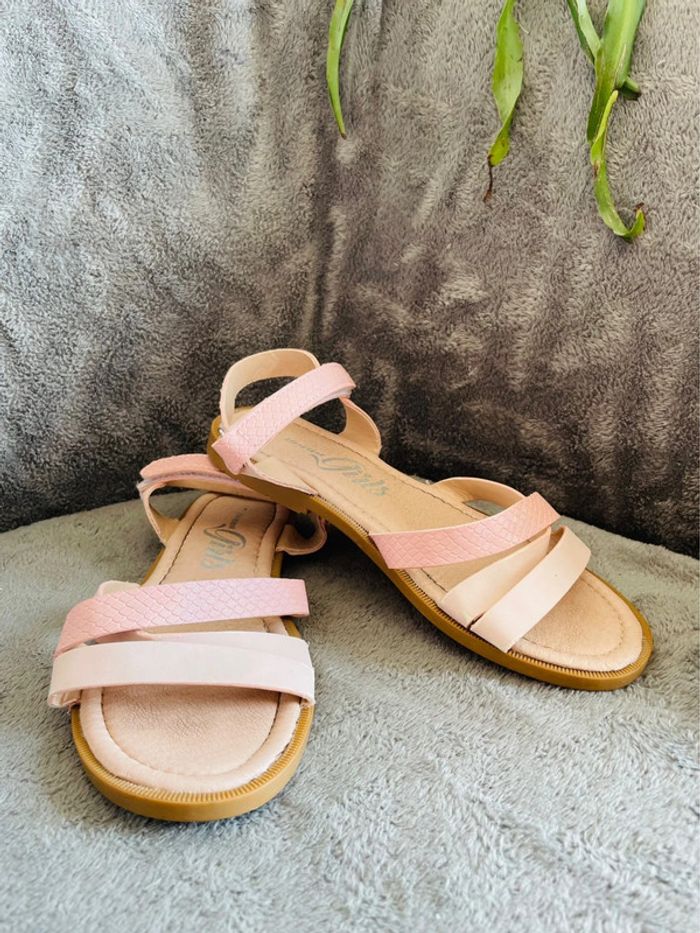 Lot chaussures sandales fille été - photo numéro 2