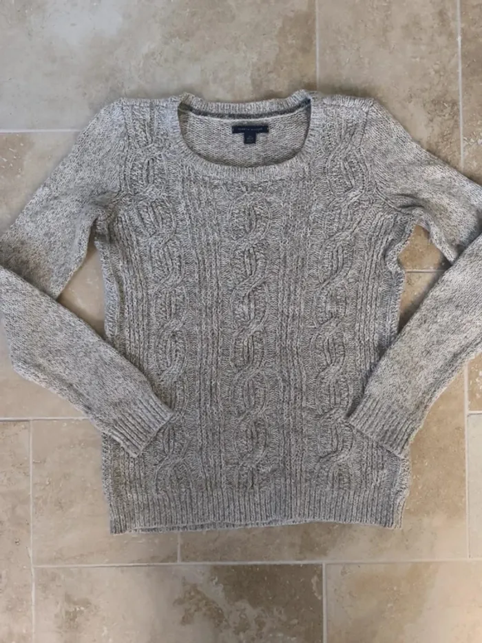Magnifique pull femme couleur lin/crème style tricot XS Tommy Hilfiger, tâches devant