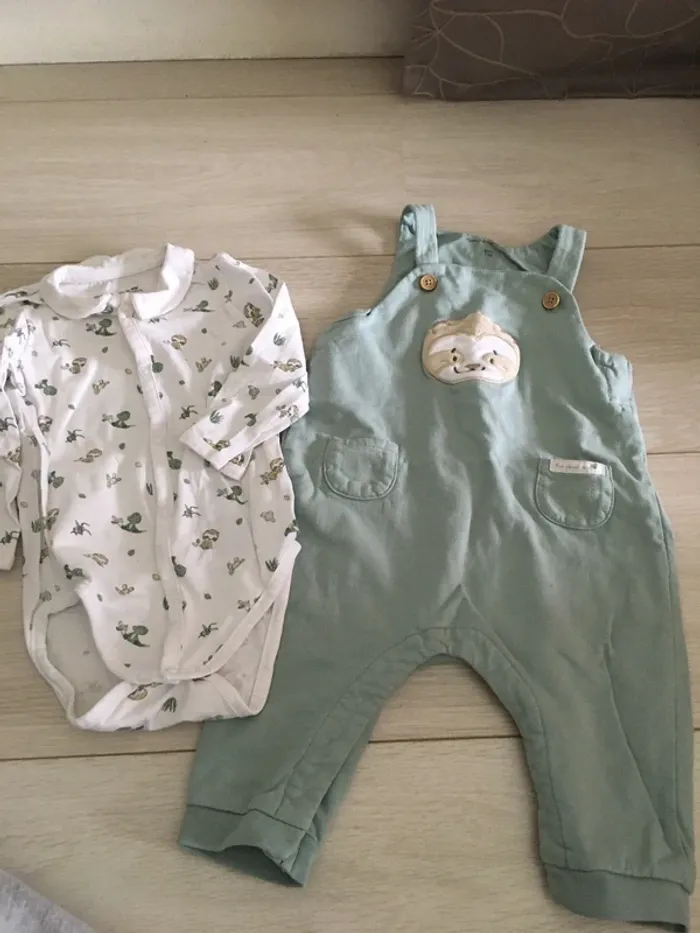 Ensemble salopette + body 9 mois sergent major