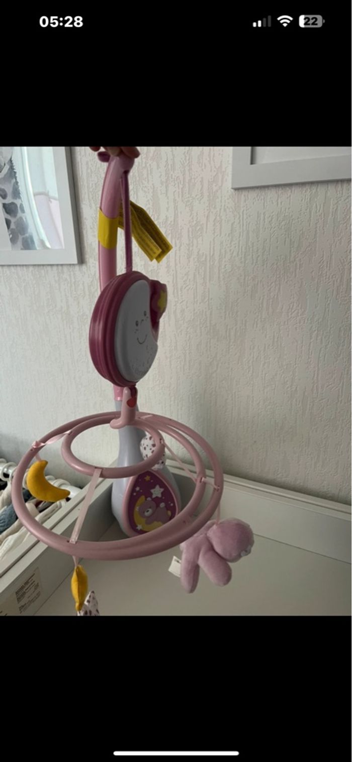 Mobile bébé rose