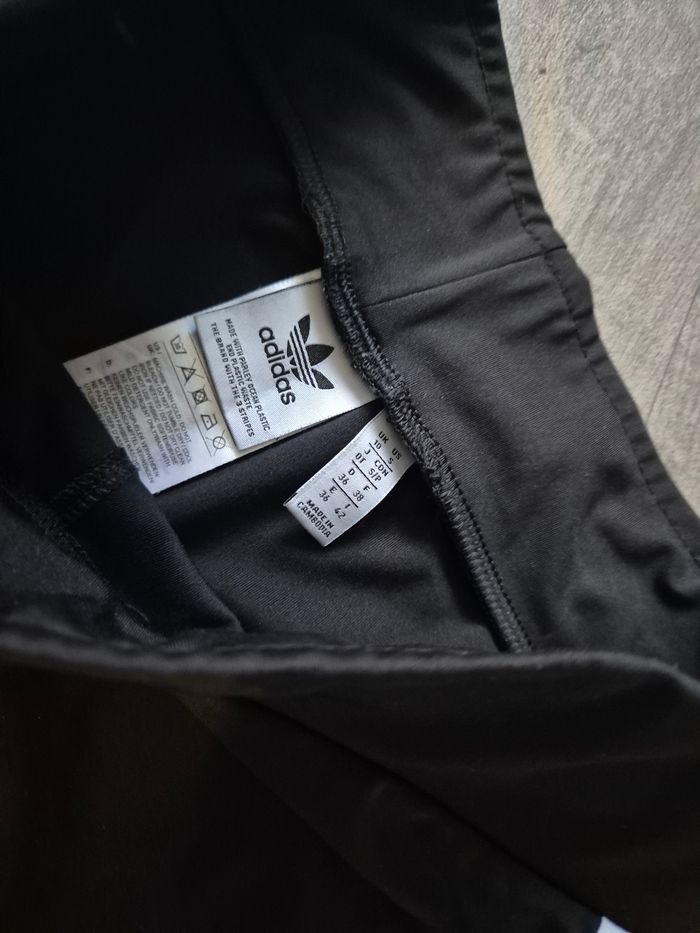 Short Adidas moulant taille haute S neuf - photo numéro 3