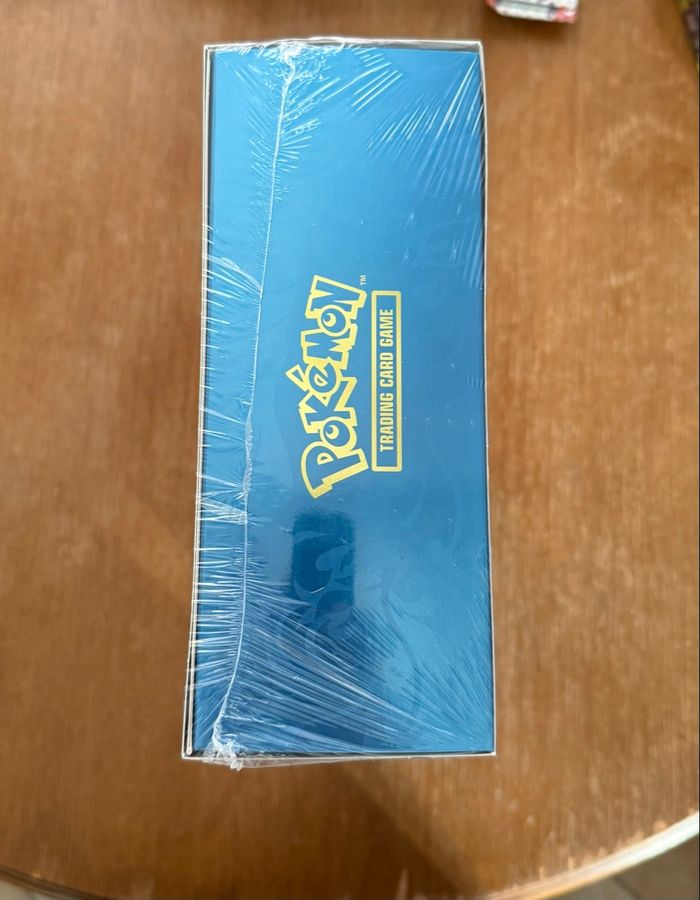 UPC Pokémon Dracaufeu Flammes Fantasmagoriques - photo numéro 4