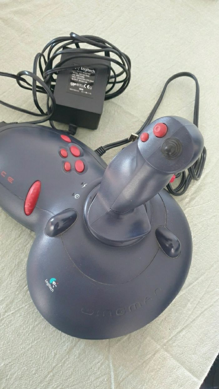 Jeux vidéo vintage manette de force Logitech Wingman