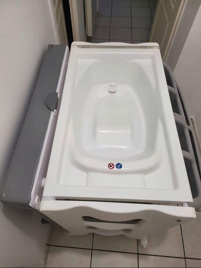 Table a langer baignoire - photo numéro 2