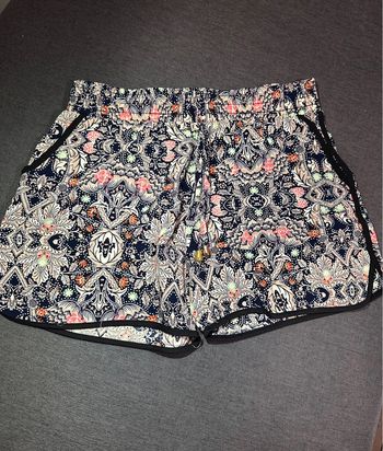 Mini short fleuri multicolore – Taille 34 - Comme Neuf