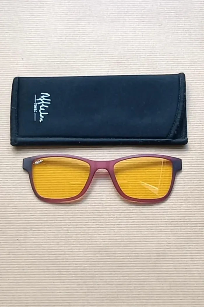 clips lunettes + étui Afflelou - photo numéro 2