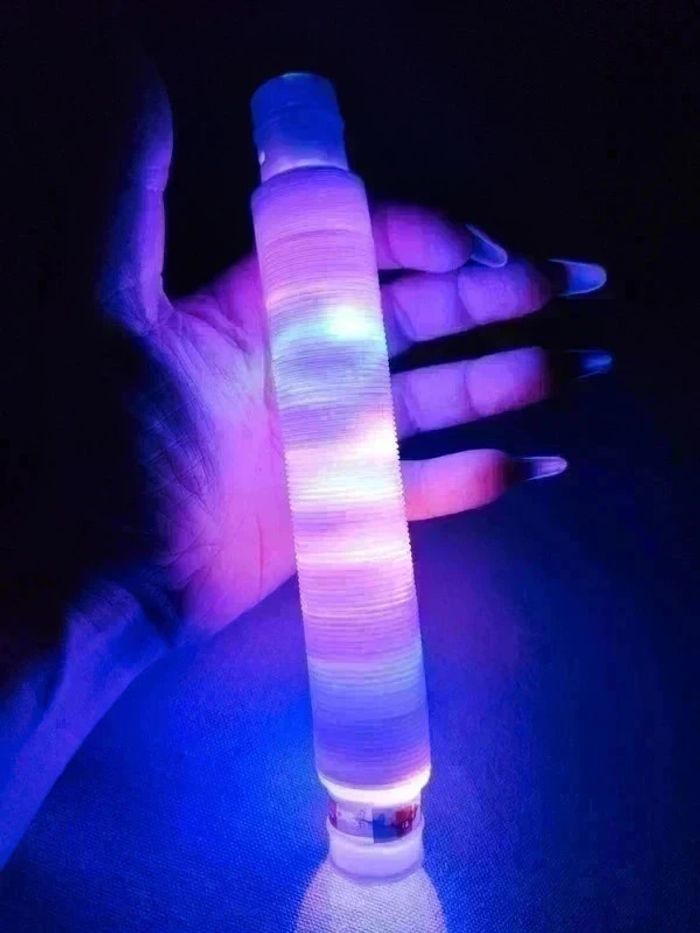 Tube sensoriel étirable lumineux mauve Snoezelen 🌈