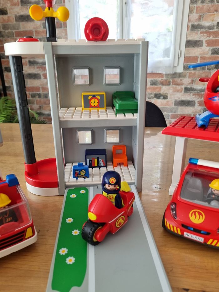 Gros lot caserne des pompiers playmobil 1.2.3 - photo numéro 4