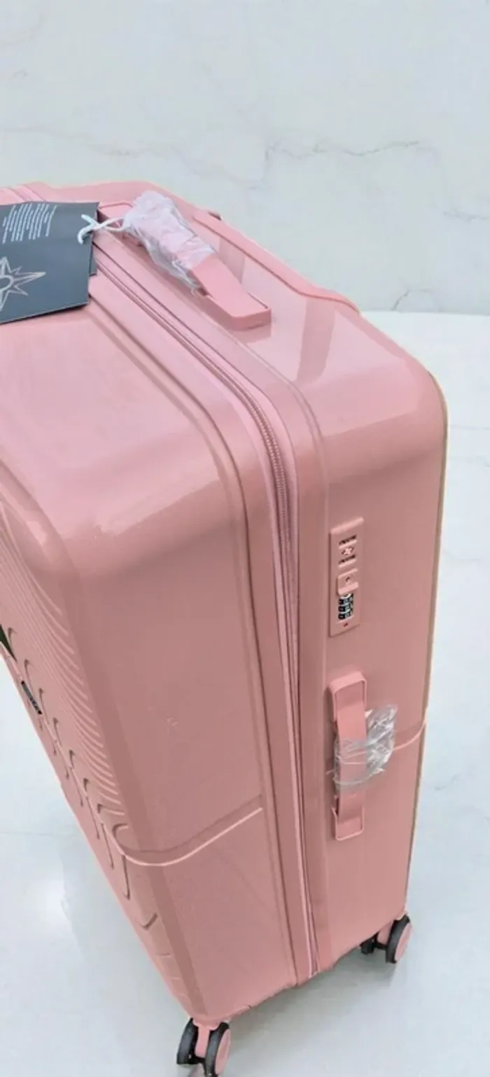 Grande valise rose pâle incassable neuve - photo numéro 2