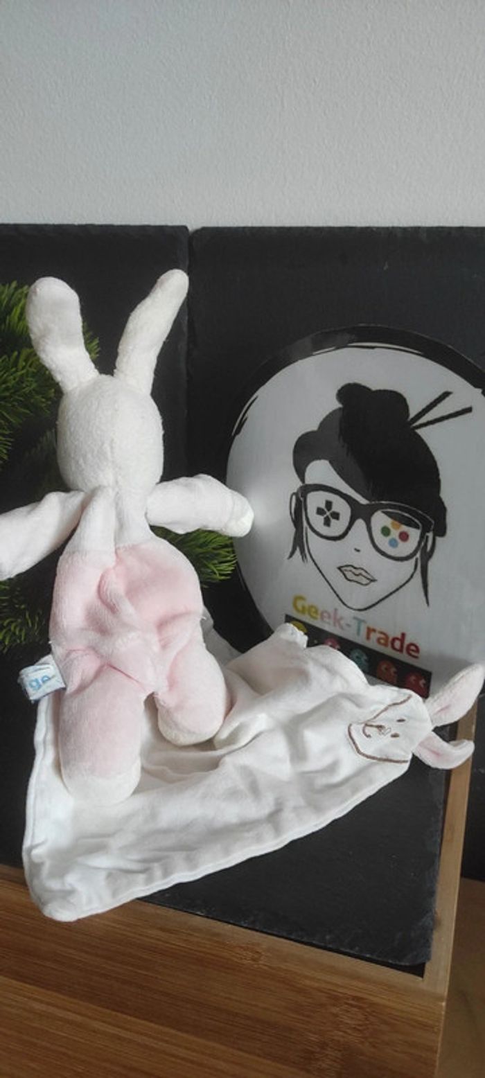 doudou lapin sucre d'orge cajou blanc rose marron pyjama Dessin Broderie Brodé - photo numéro 2