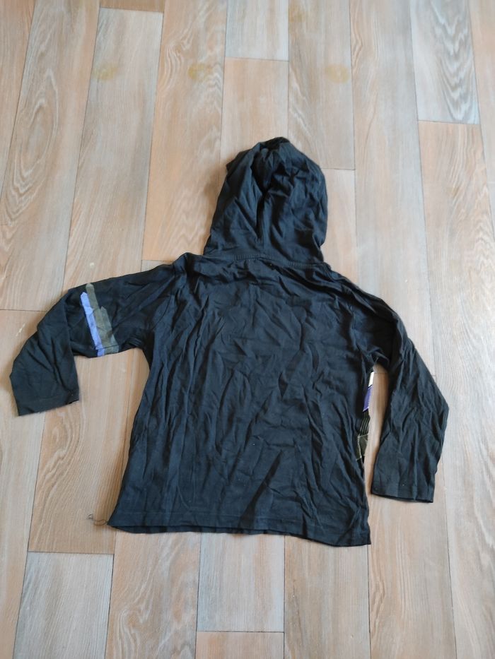 Tee shirt manches longues garçon taille 8 ans - photo numéro 2