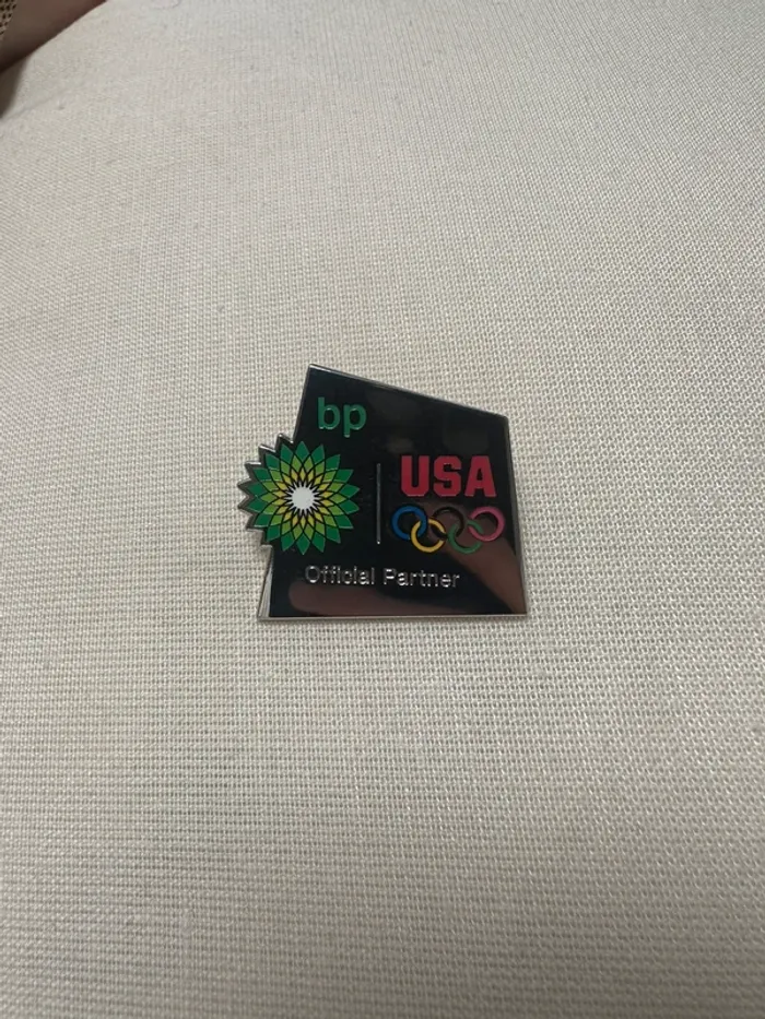Pins JO USA