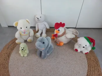Lot de 6 peluches doudous diverses