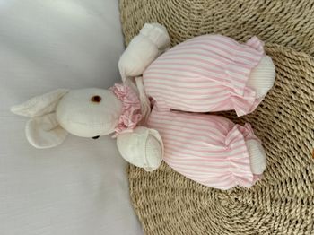 Doudou Lapin blanc rayé rose Ateliers du Moulin Roty