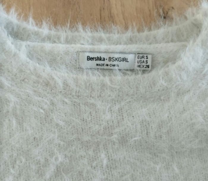 Pull blanc Bershka - photo numéro 3