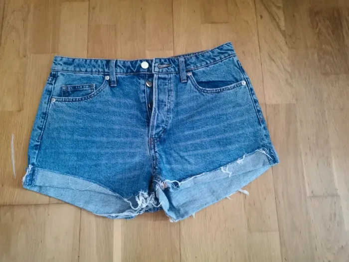 Short en jean H&M taille 38