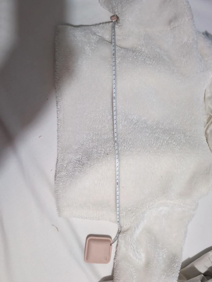 Boléros d'hivers blanc cassé, fausse fourrure - photo numéro 5