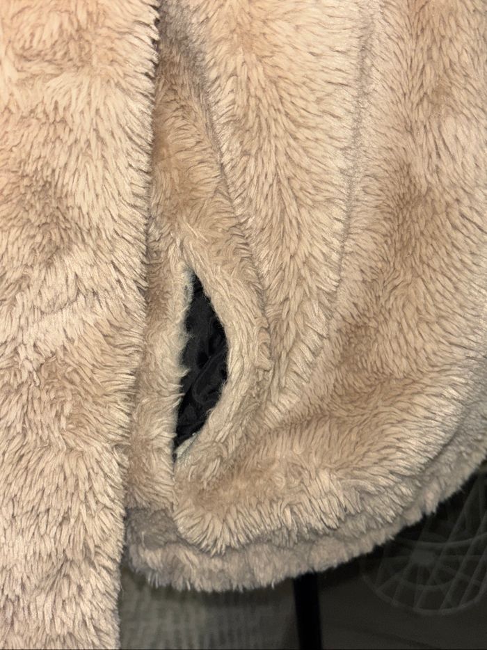 Gilet pilou-pilou beige à capuche, taille S, tout doux et cocooning - photo numéro 3