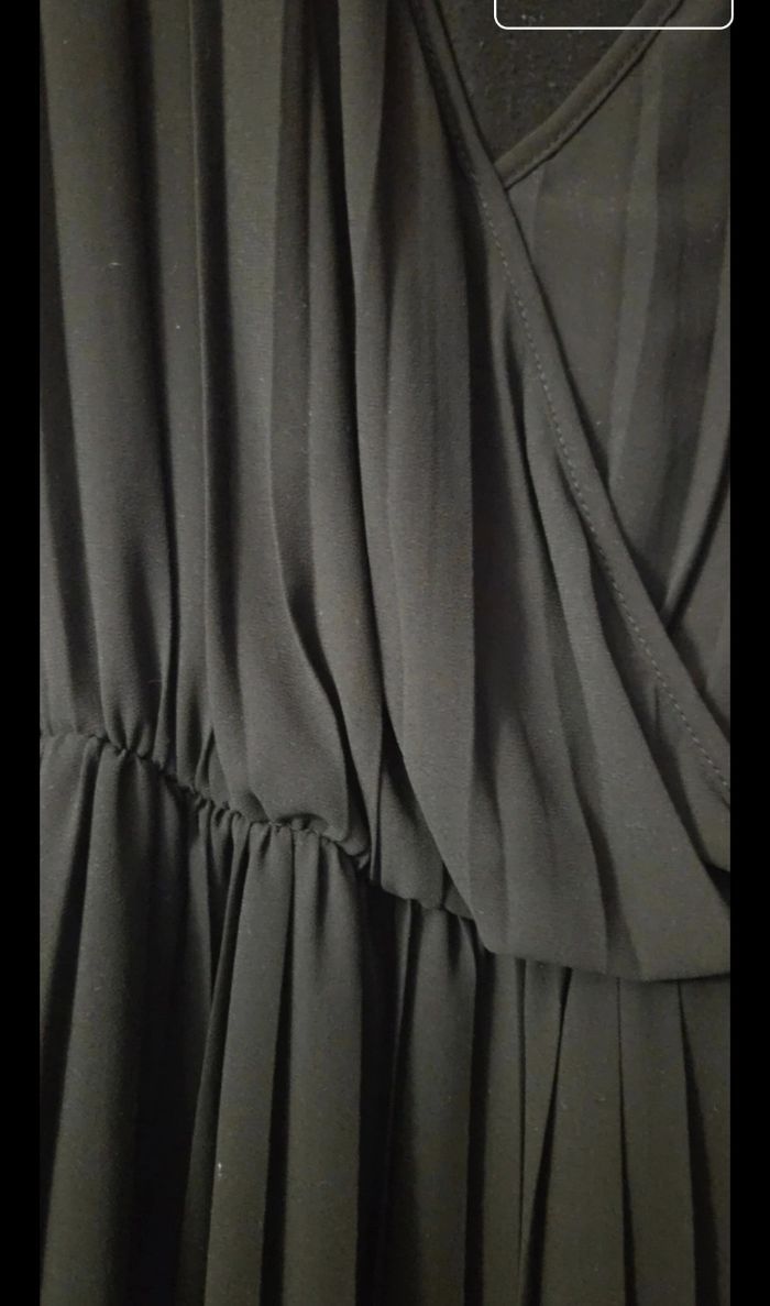 Robe longue plissée noire T.46/48 - photo numéro 2