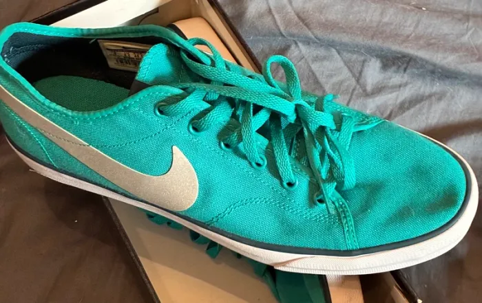 Basket Nike en toile bleu turquoise - photo numéro 2