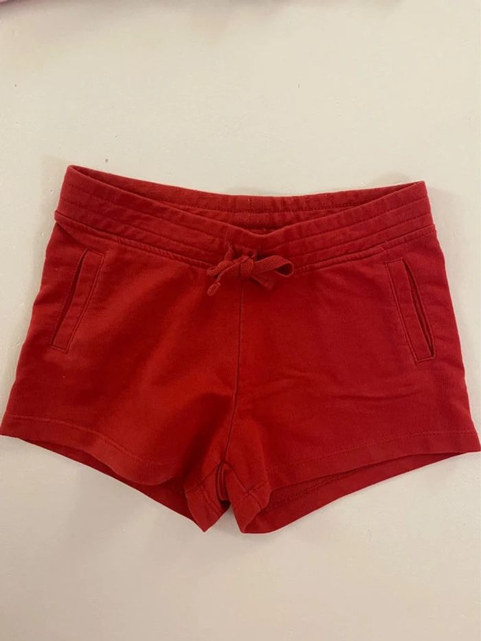 Lot 3 shorts et 2 débardeurs Taille 8 ans - photo numéro 2