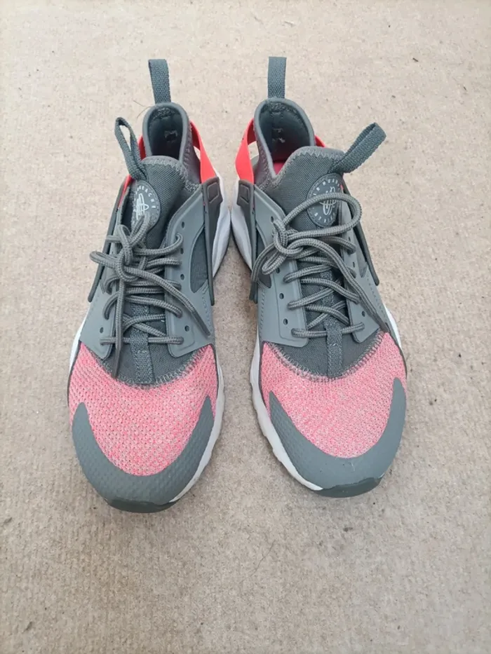 Air Huarache gris et rouge T38 - photo numéro 3