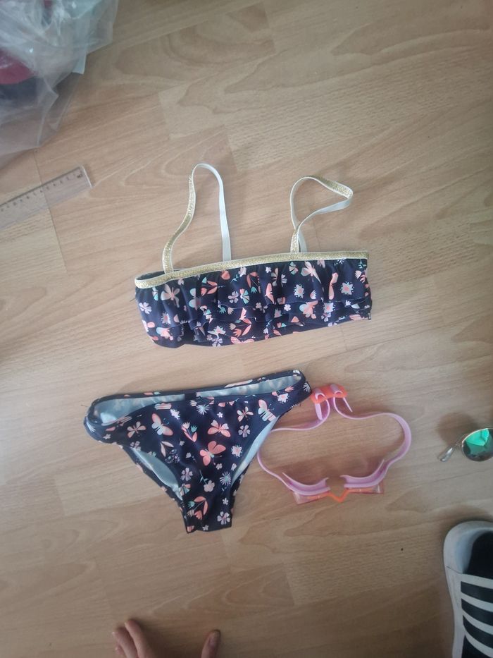 Maillot de bain + lunettes - photo numéro 7