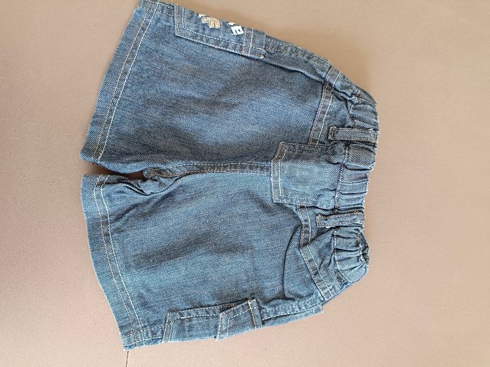 Short jeans 6 mois - photo numéro 2