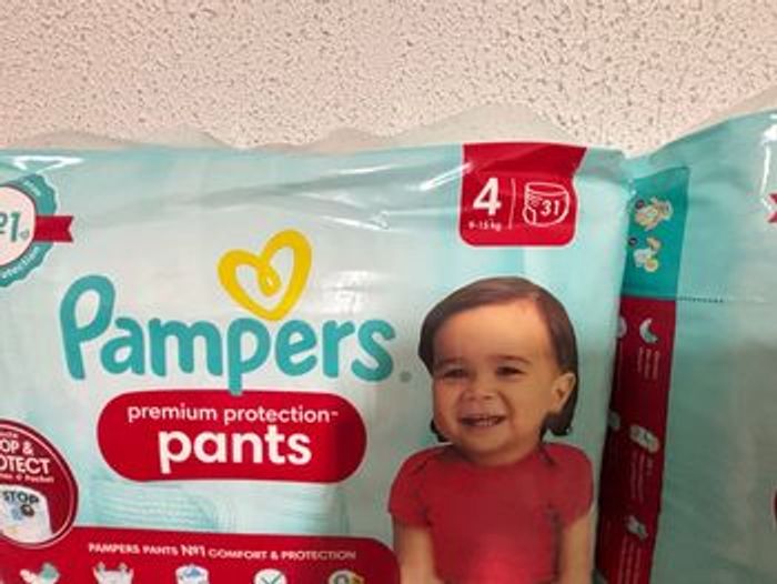 Lot de couches Pampers Pants Premium taille 4 - photo numéro 2