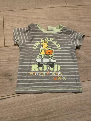 T shirt  bébé garçon taille 6 mois