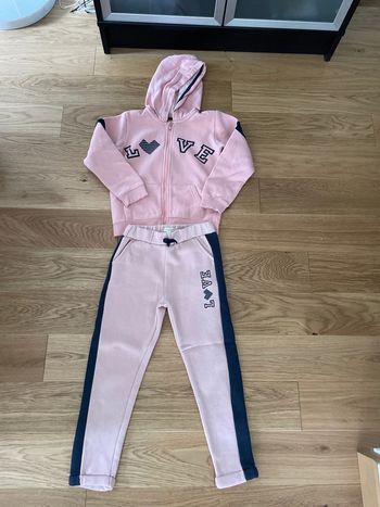 Jogging rose Vertbaudet taille 8 ans