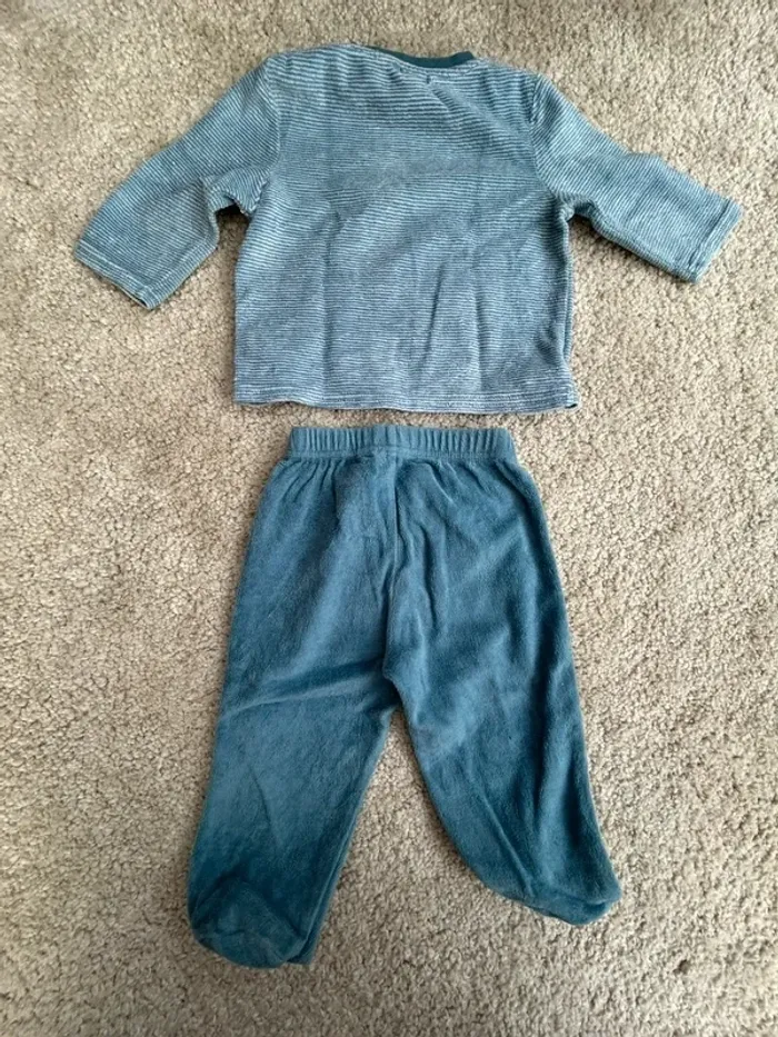 Pyjama hiver velours 2 pièces mixte - 12 mois - Kiabi - photo numéro 2