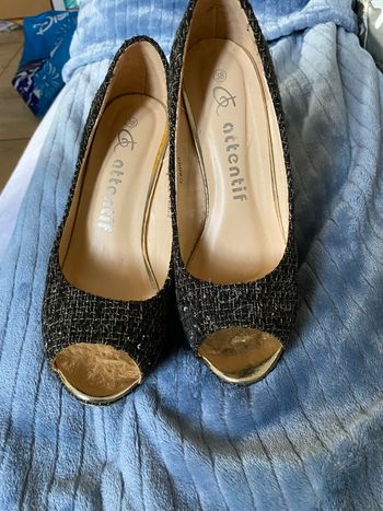 Chaussure très compensée